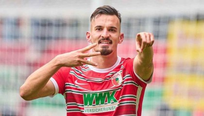 爱游戏官网-奥格斯堡推出新神锋 贝里沙3月到德国队报到？